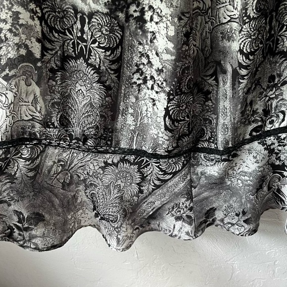 Vintage Fairy Grunge Goth Boho Whimsigoth Black White Floral Midi Skirt 16 - Picture 5 of 6